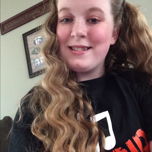 Meet your Posher, Timora - Picture 2 of 2